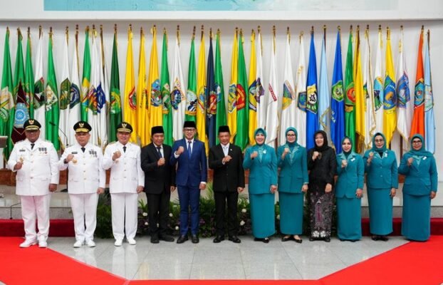 Tri Tito Karnavian Lantik 3 Pejabat TP PKK Tingkat Provinsi